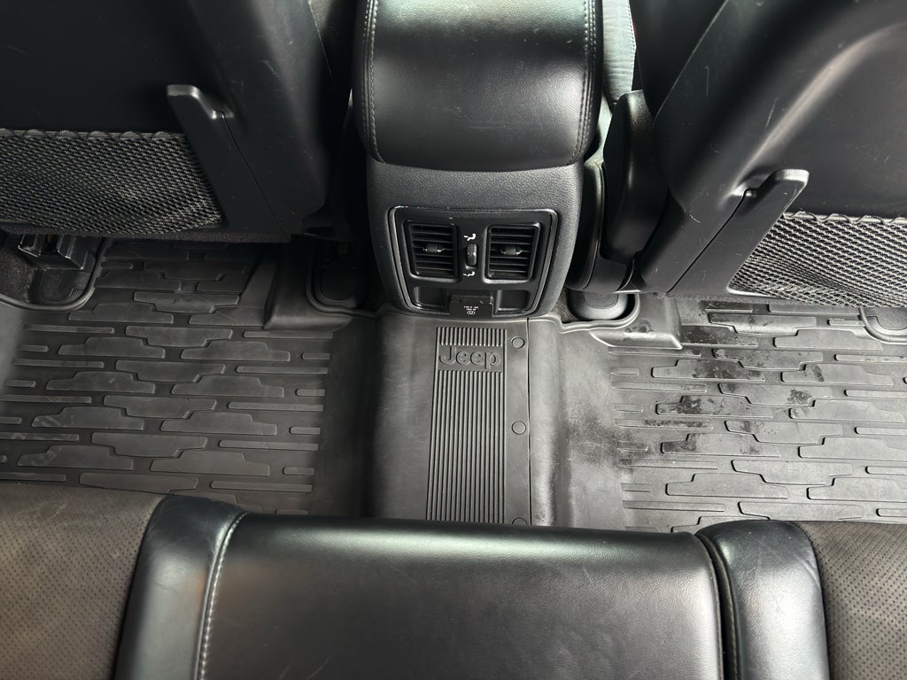 2020 Jeep Grand Cherokee Laredo