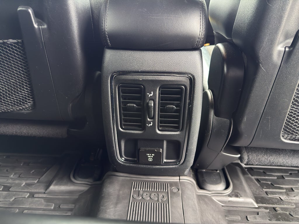 2020 Jeep Grand Cherokee Laredo