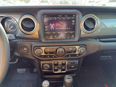 2023 Jeep Gladiator Overland