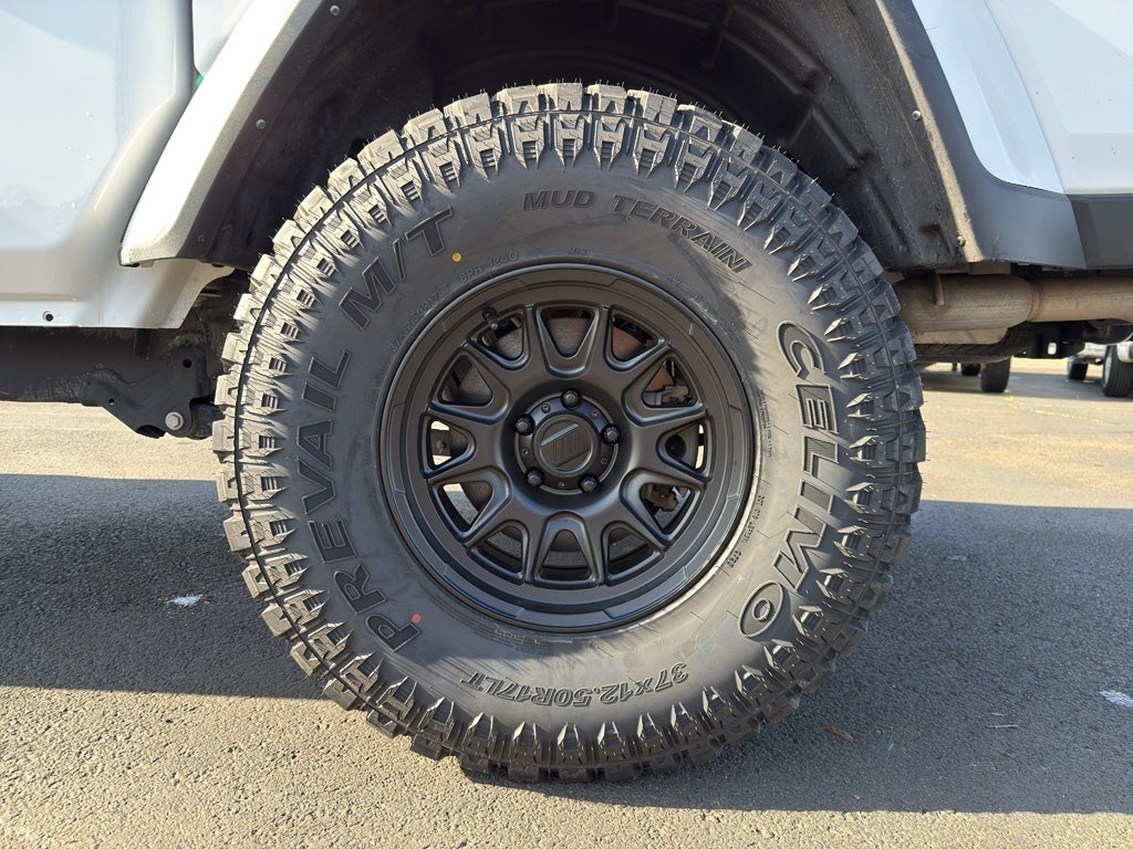 2023 Jeep Gladiator Overland