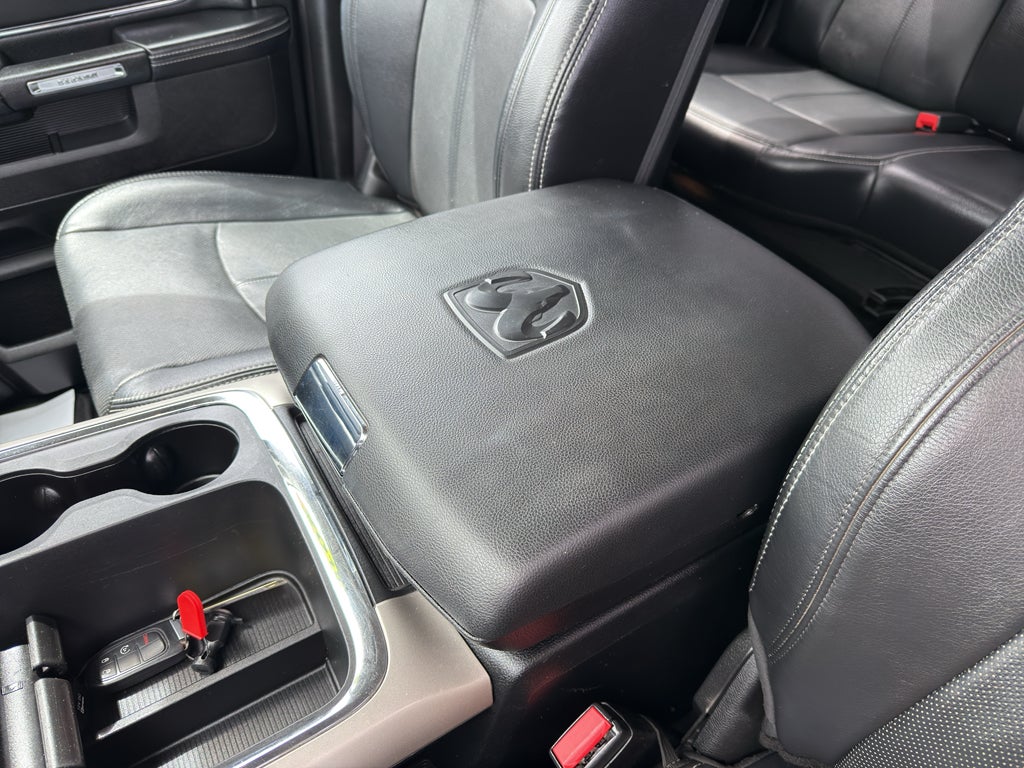 2018 RAM 1500 Laramie Crew Cab 4x4 5'7" Box