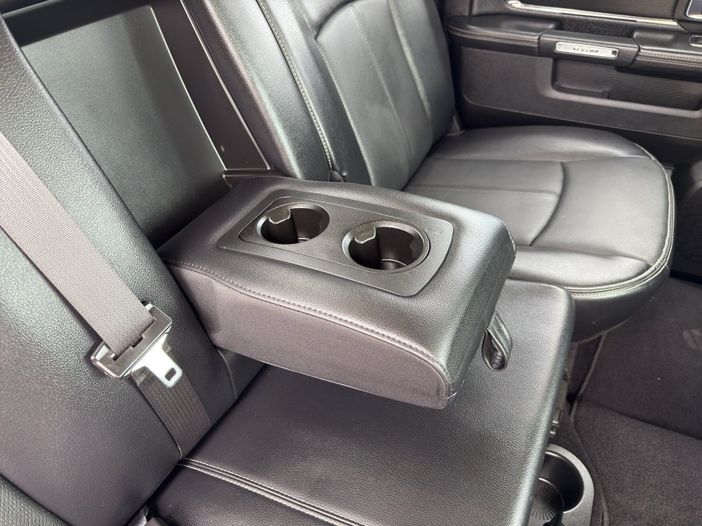 2018 RAM 1500 Laramie Crew Cab 4x4 5'7" Box