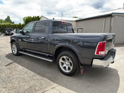2018 RAM 1500 Laramie Crew Cab 4x4 5'7" Box