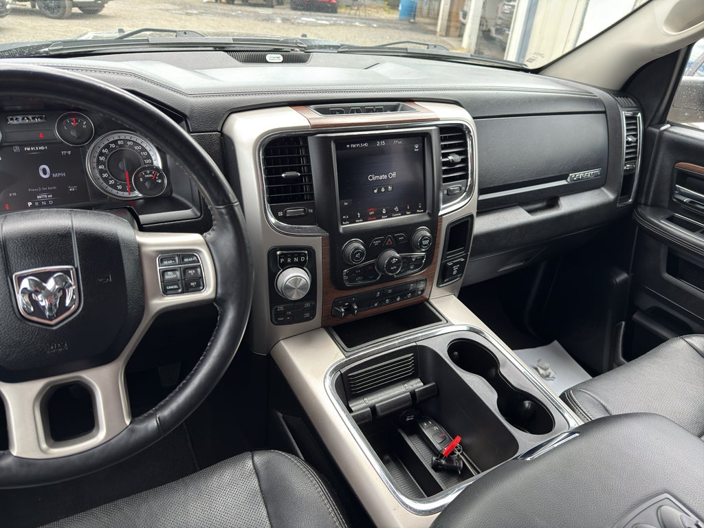 2018 RAM 1500 Laramie Crew Cab 4x4 5'7" Box