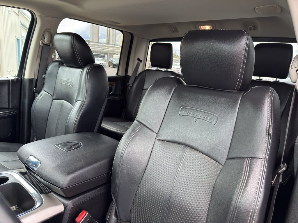 2018 RAM 1500 Laramie Crew Cab 4x4 5'7" Box