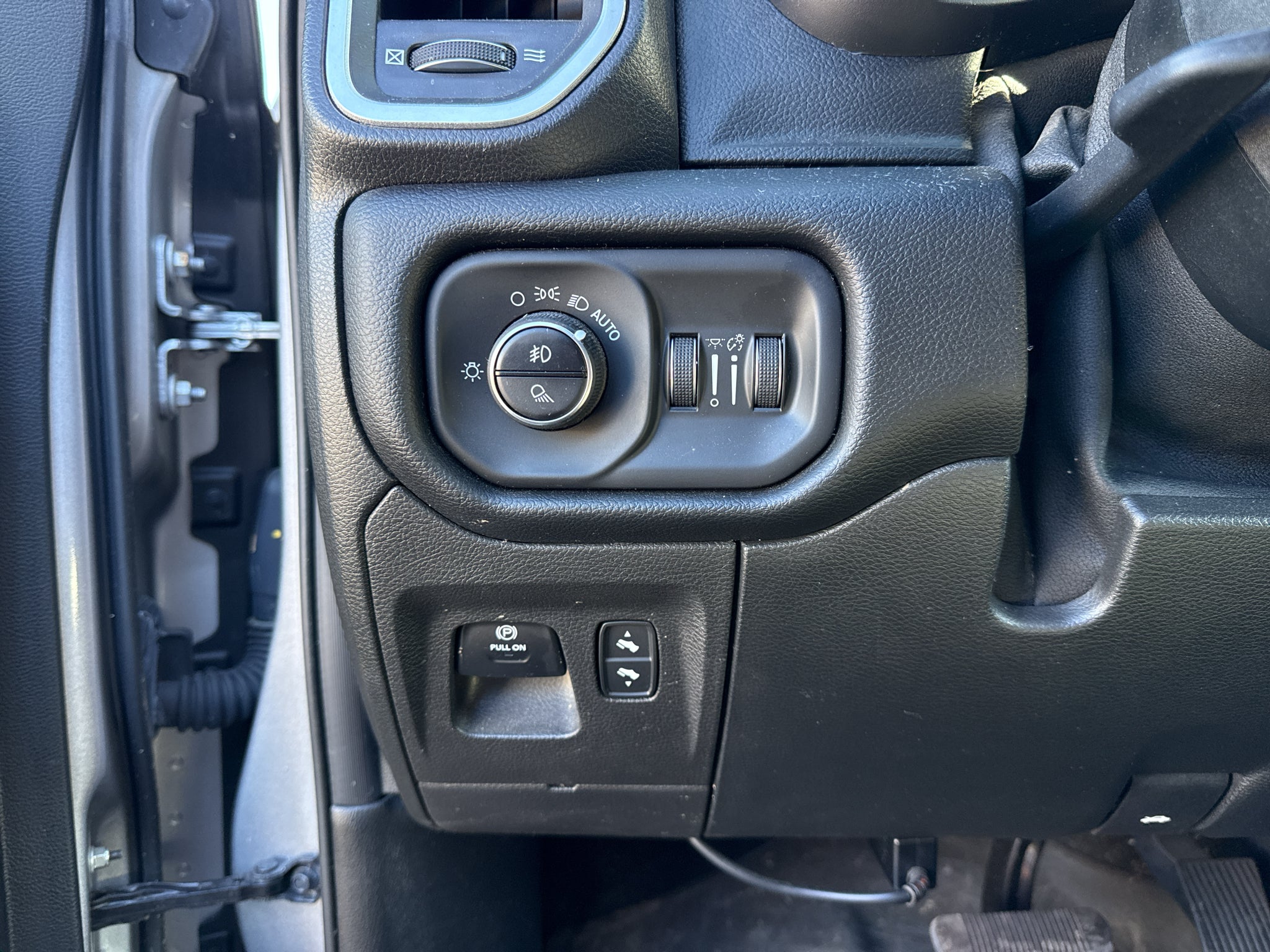 2019 RAM 1500 Big Horn/Lone Star Crew Cab 4x4 5'7" Box