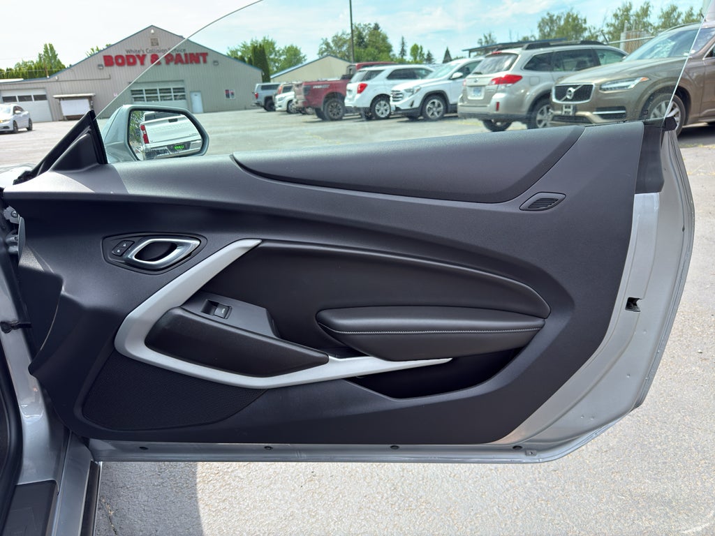 2023 Chevrolet Camaro 1LT - Photo 17
