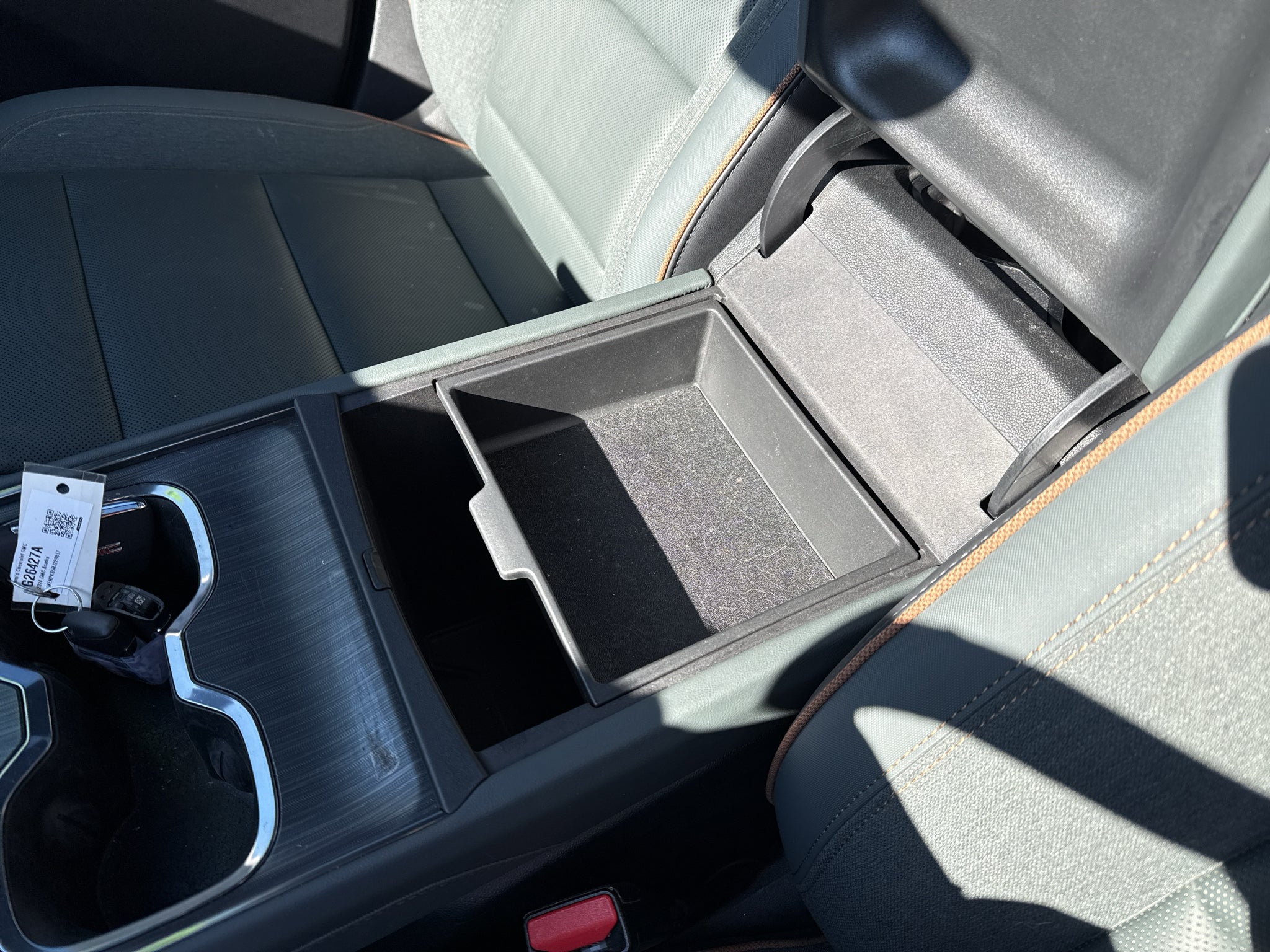 2024 GMC Acadia AT4