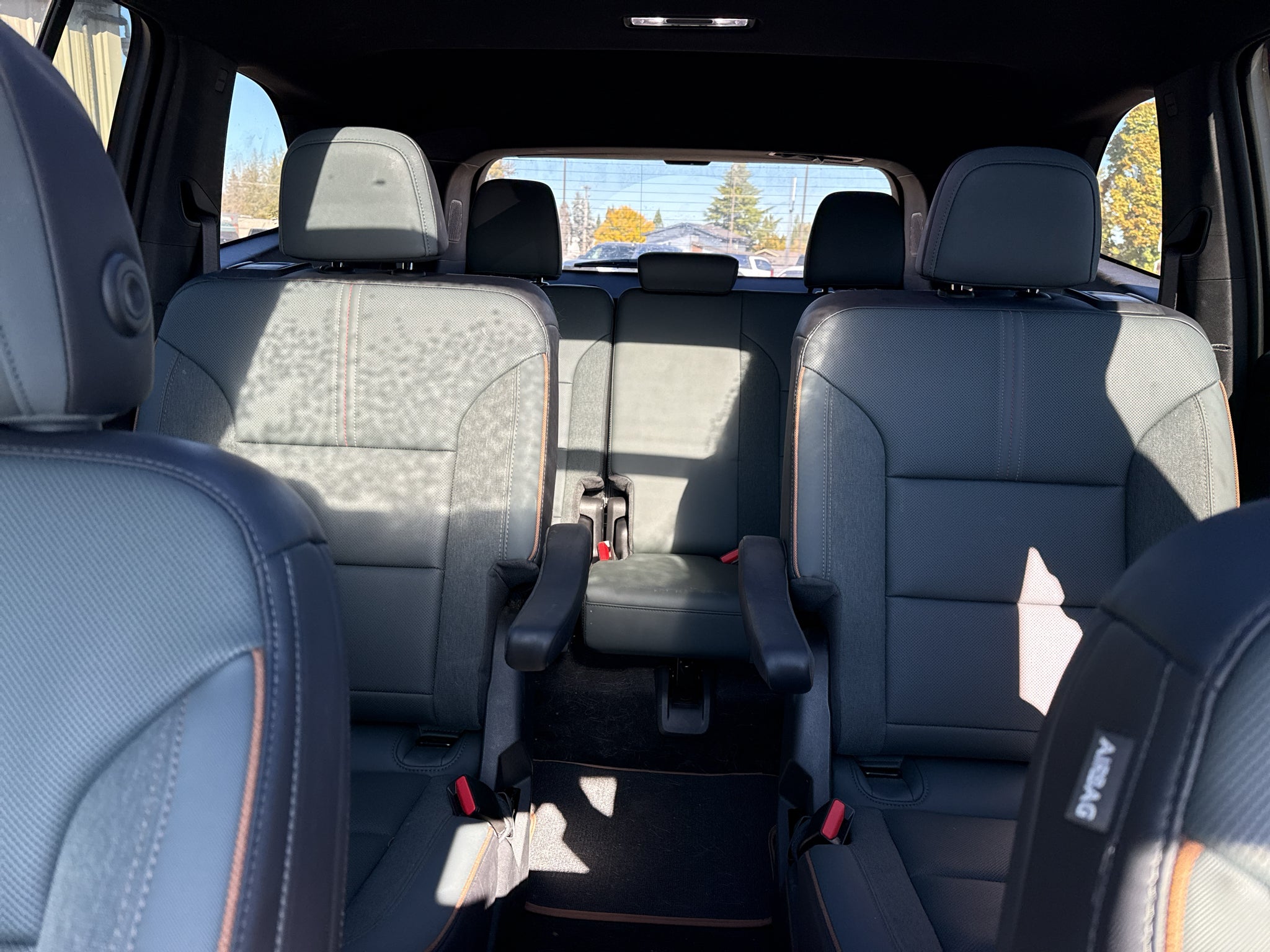 2024 GMC Acadia AT4