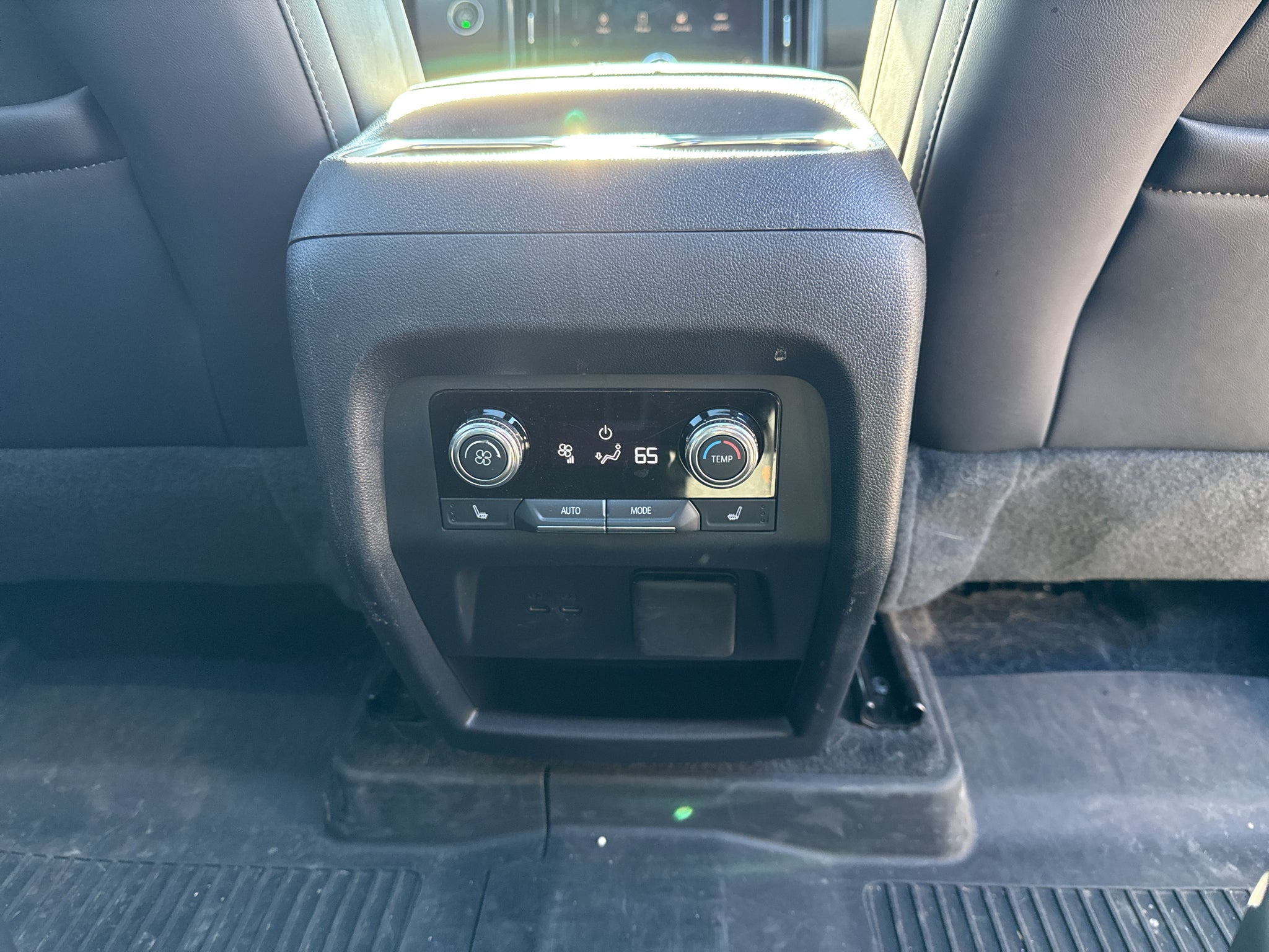 2024 GMC Acadia AT4