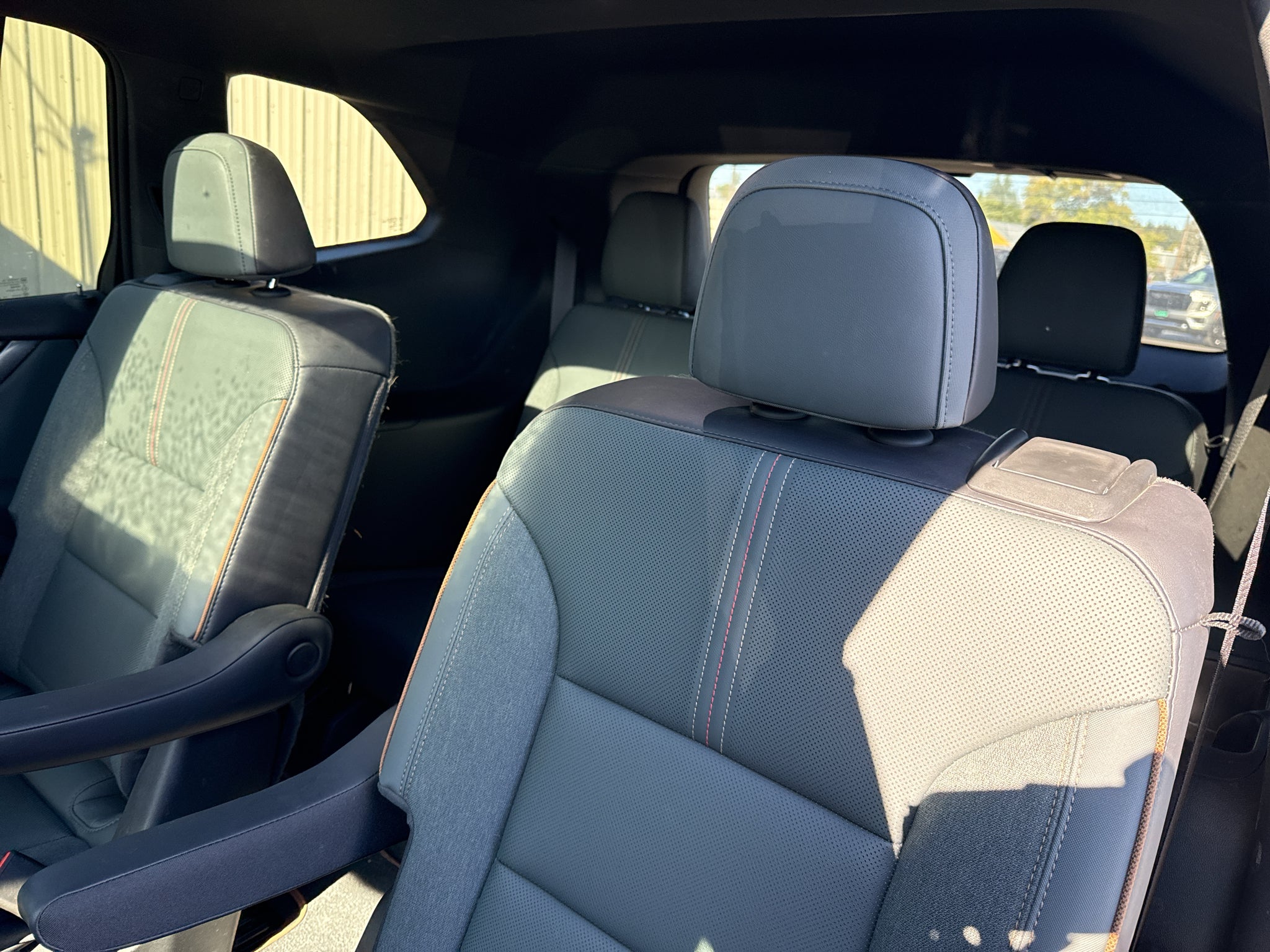2024 GMC Acadia AT4