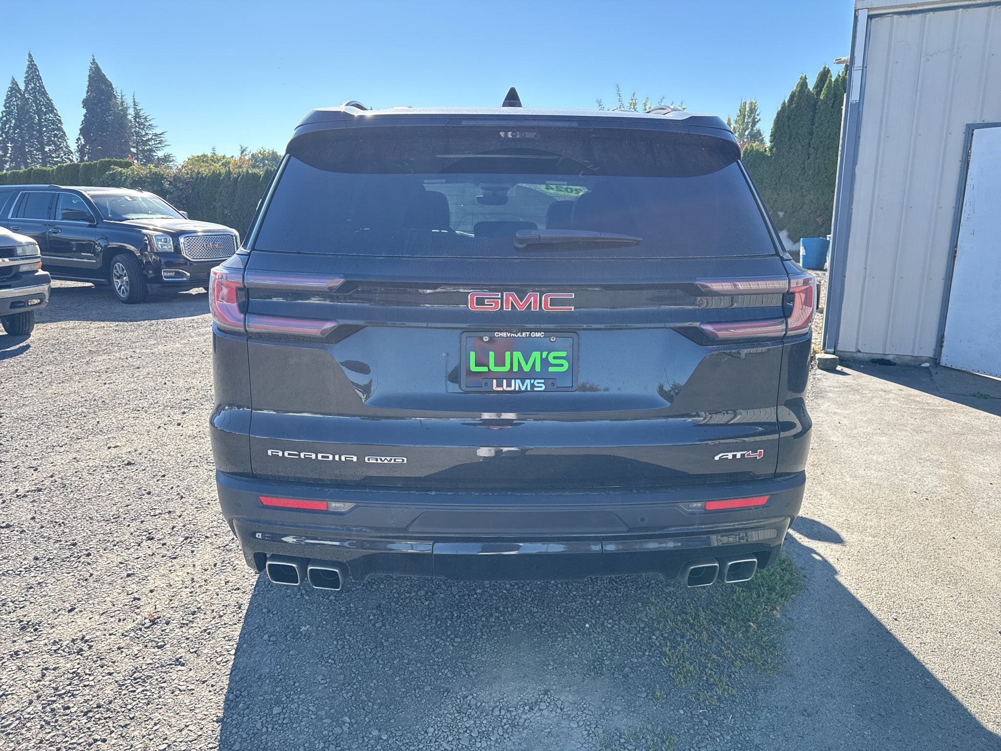2024 GMC Acadia AT4
