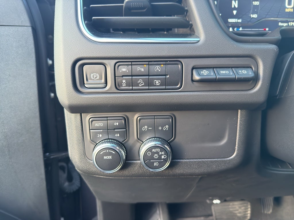 2024 GMC Yukon XL AT4