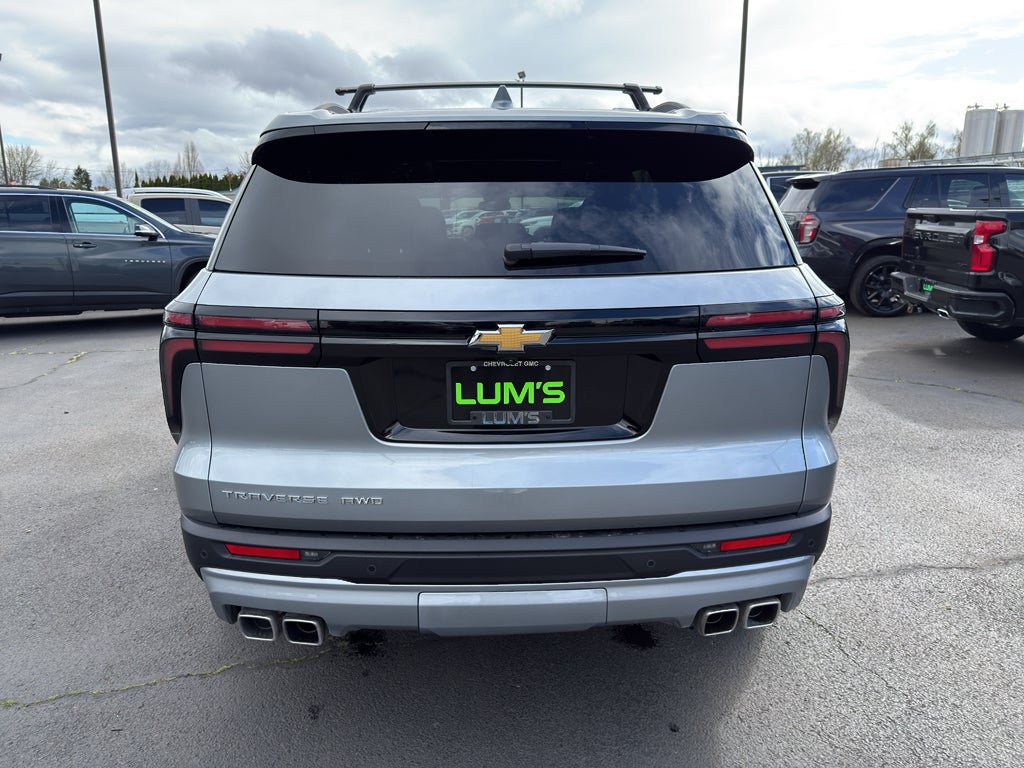 2025 Chevrolet Traverse LT