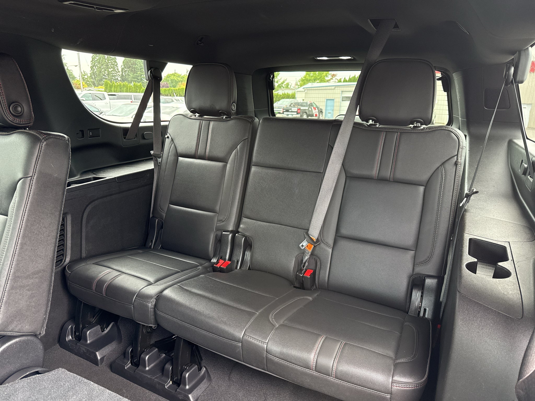 2021 Chevrolet Suburban RST