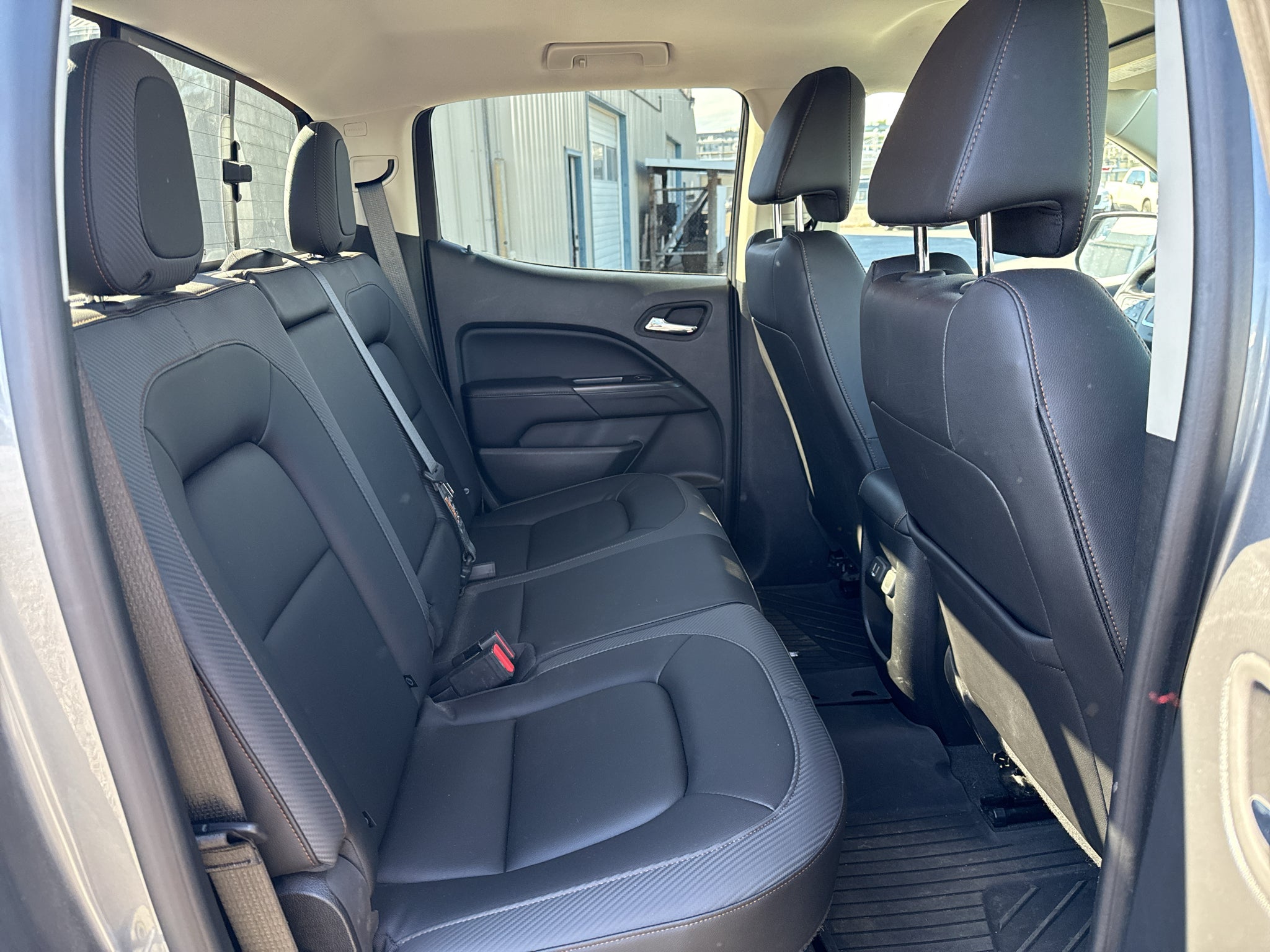 2022 GMC Canyon 4WD AT4 w/Leather