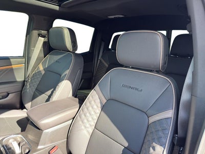 2025 GMC Canyon Denali