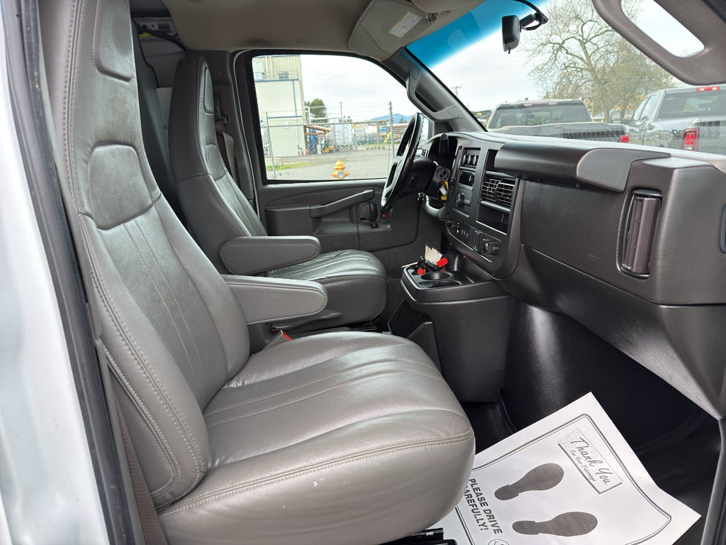 2023 GMC Savana Cargo 2500 Work Van