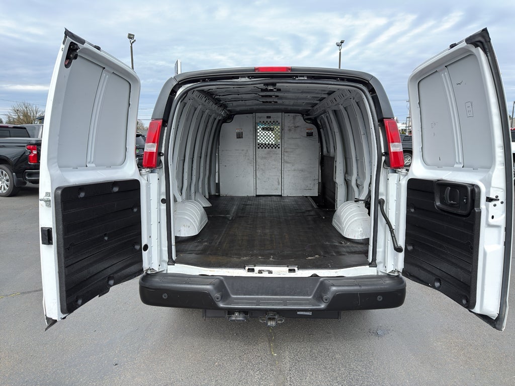 2023 GMC Savana Cargo 2500 Work Van