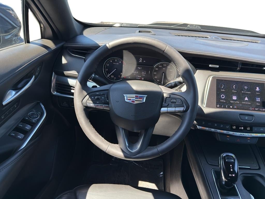 2023 Cadillac XT4 AWD Premium Luxury