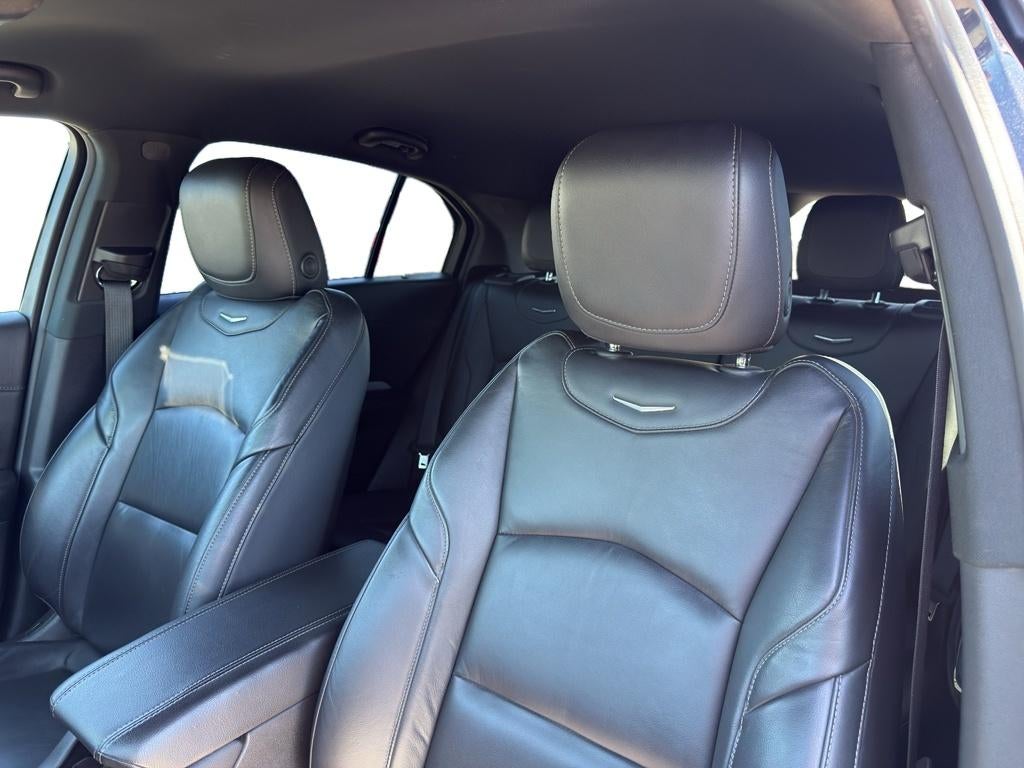 2023 Cadillac XT4 AWD Premium Luxury