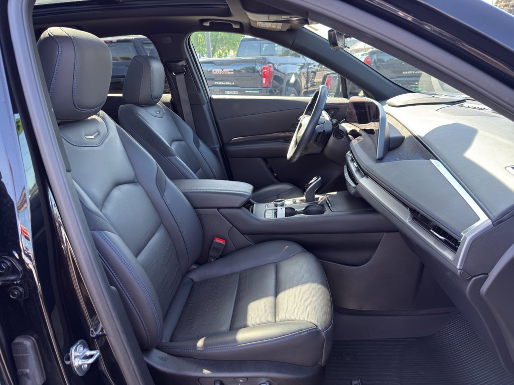 2025 Cadillac XT4 Sport