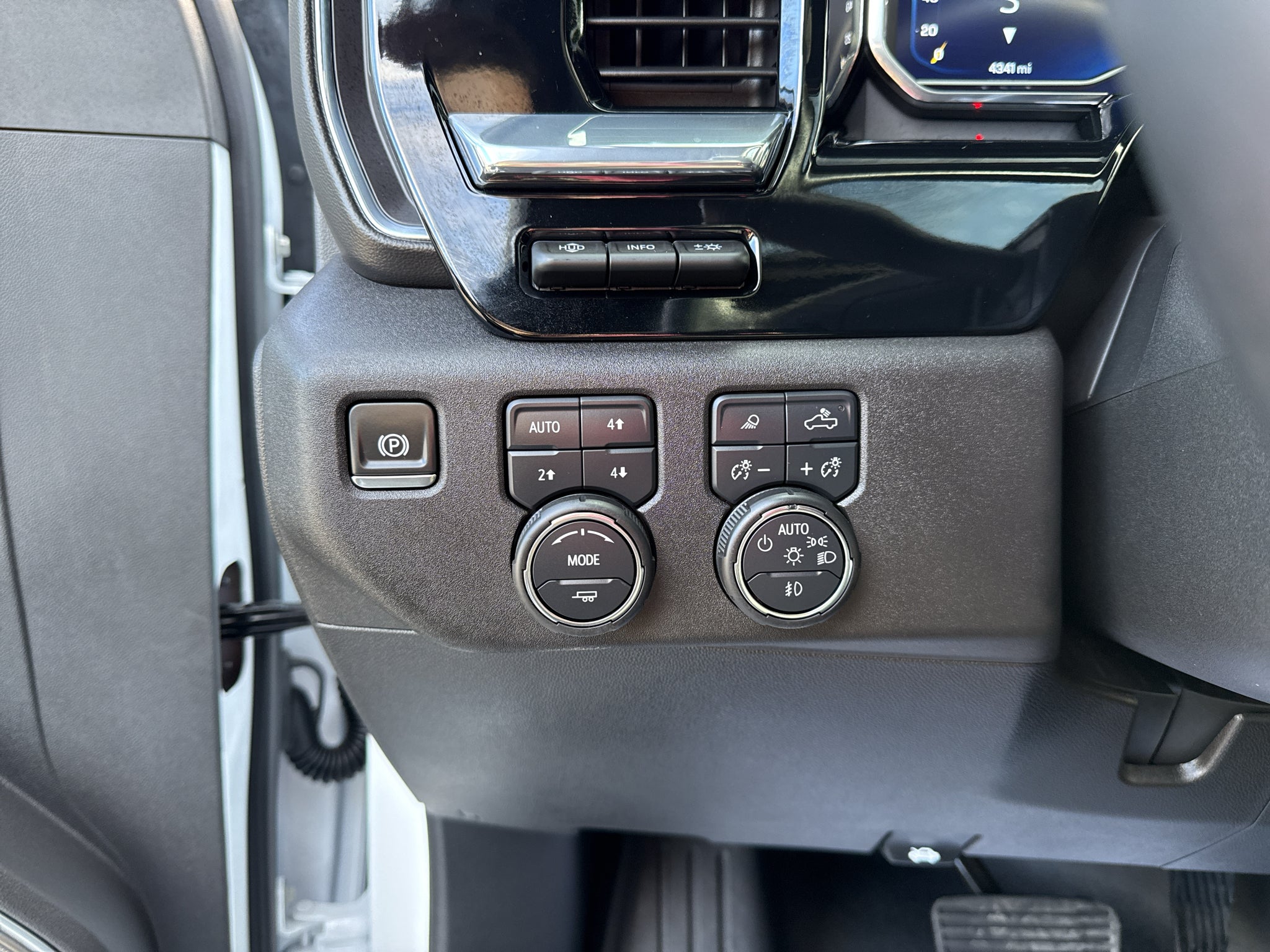 2024 Chevrolet Silverado 3500 HD High Country