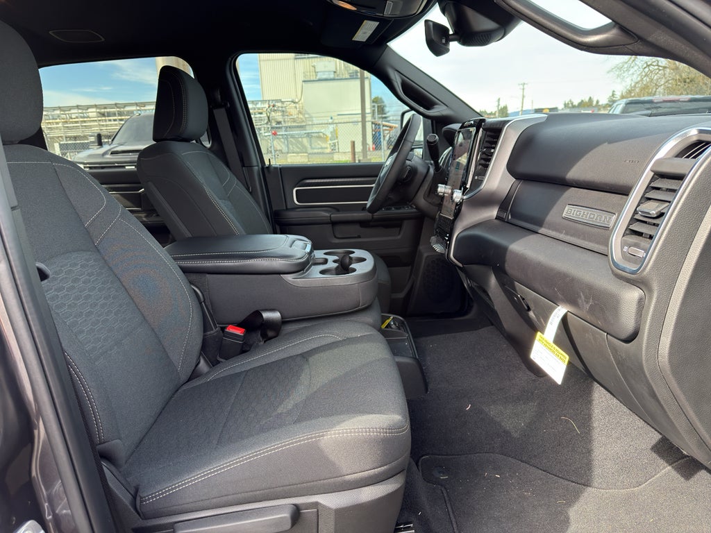 2025 RAM 3500 Big Horn Crew Cab 4x4 8' Box