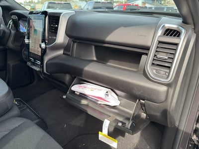 2025 RAM 3500 Big Horn Crew Cab 4x4 8' Box