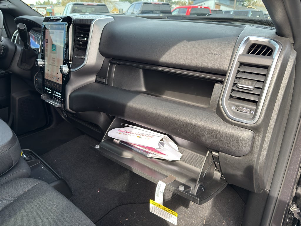 2025 RAM 3500 Big Horn Crew Cab 4x4 8' Box