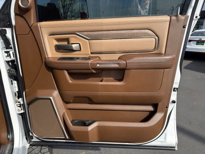 2019 RAM 2500 Longhorn Crew Cab 4x4 6'4" Box