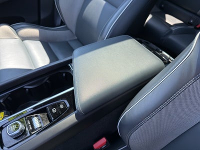 2020 Volvo XC60 T6 R-Design