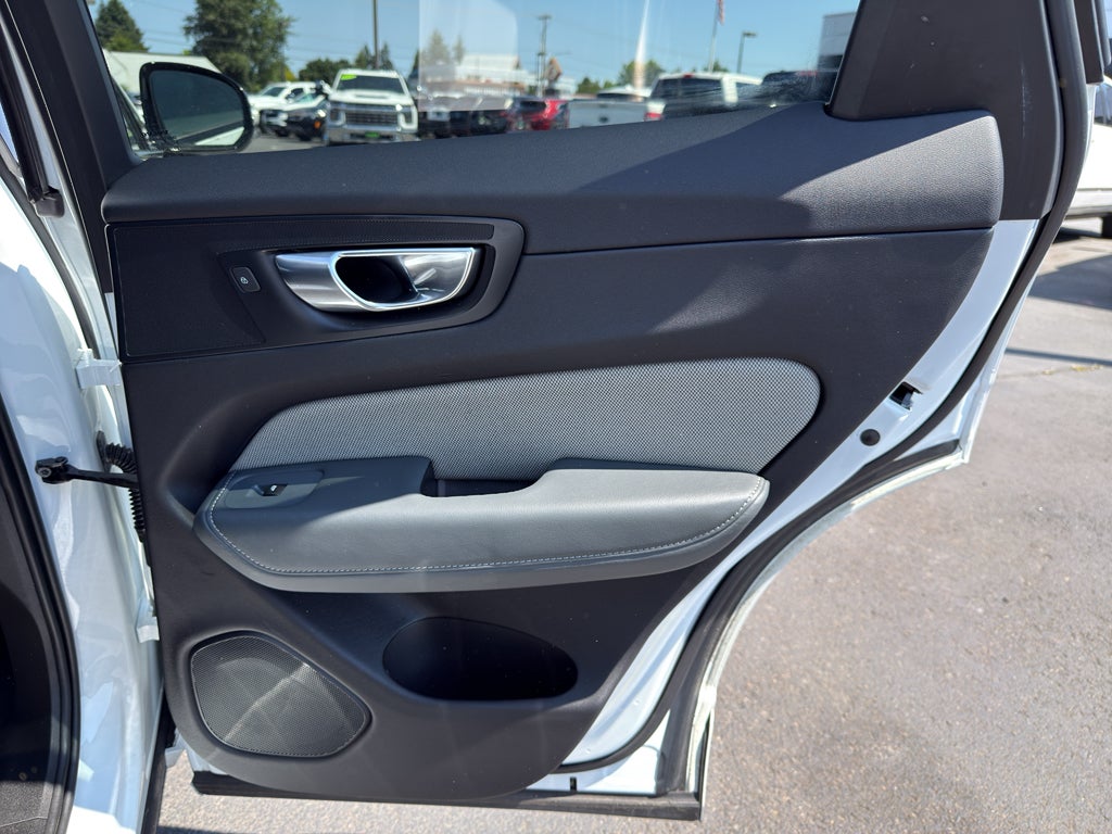 2020 Volvo XC60 R-Design - Photo 22