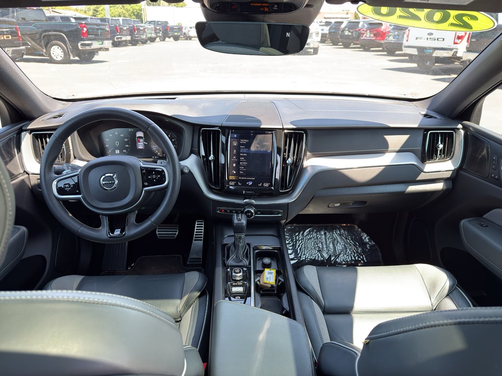 2020 Volvo XC60 R-Design - Photo 25